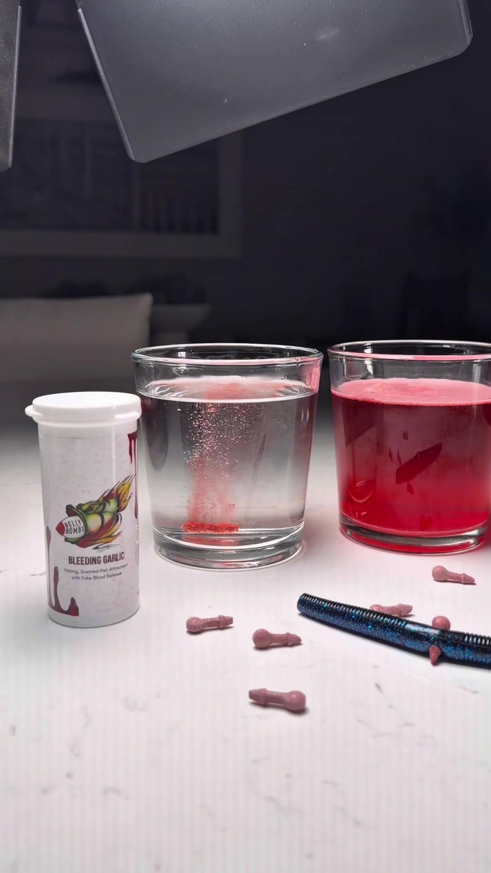Belly Bombs – Sprzęt wędkarski, przynęta z krwi, środek wabiący