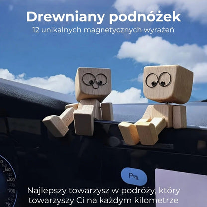 Urocza drewniana huśtawka z 12 magnetycznymi minami
