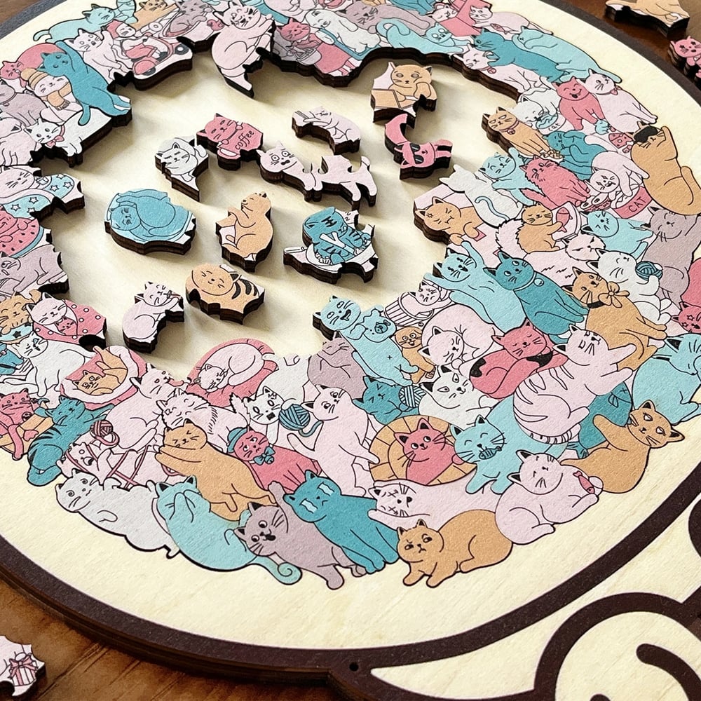 135-elementowa drewniana układanka w kształcie kota w kolorach Morandiego