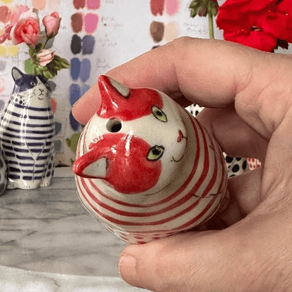 Ręcznie malowana kolekcja wazonów z motywem kotów